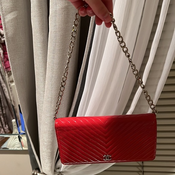 Chanel patent wallet on a chain in red AUTHENTIC - Picture 2 of 4